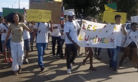 Guyane : Dans le Haut-Maroni, les élèves veulent un collège pour éviter le déracinement