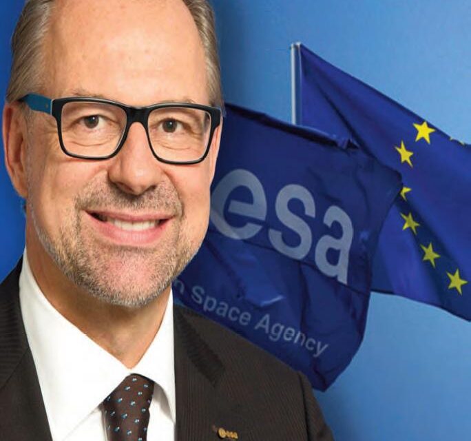 Spatial : le directeur de l’Agence spatiale européenne veut resserrer les liens avec l’UE