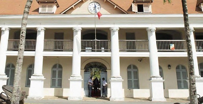 Des associations assignent en justice des préfectures dont la Guyane