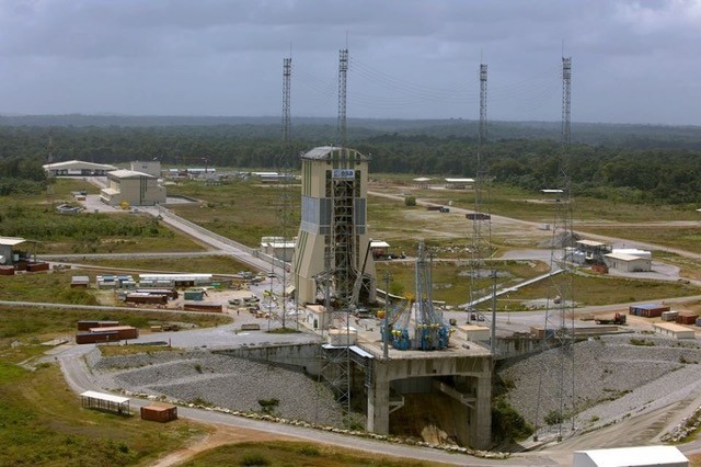 Sanctions européennes contre la Russie : l’agence spatiale russe suspend les lancements Soyouz depuis Kourou