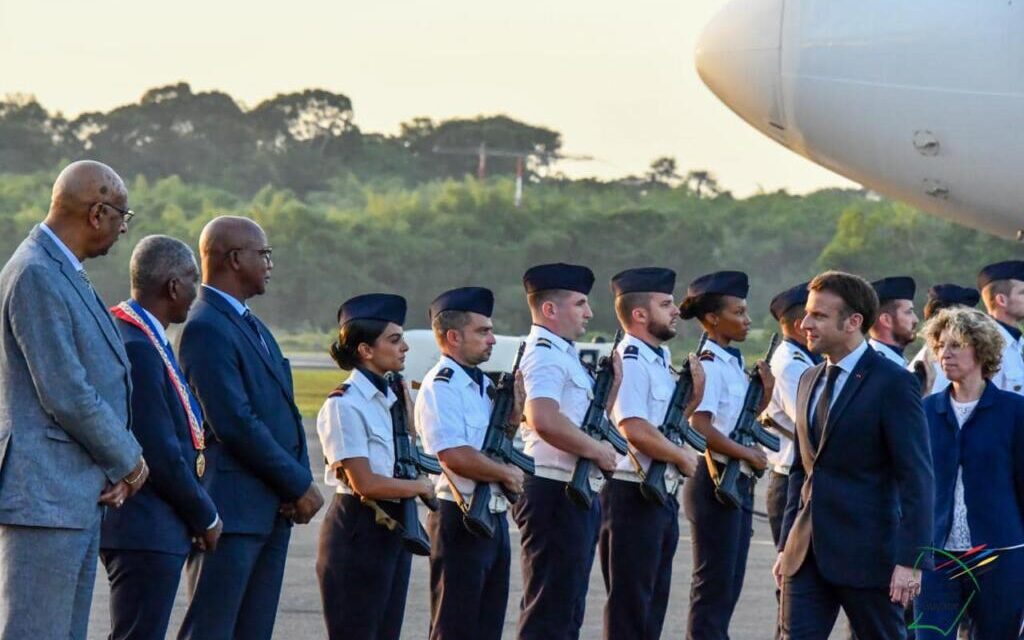 Emmanuel Macron de retour en Guyane, 7 ans après sa première visite