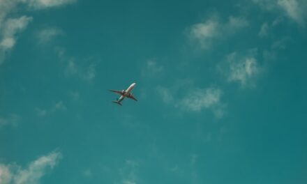 Hausse de la taxe sur les billets d’avion : pas d’exonération pour les Outre-mer