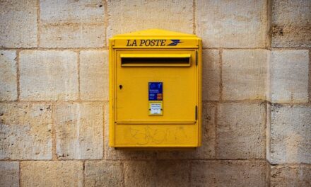 Prix des colis postaux Outre-mer : plusieurs recommandations pour faire baisser leurs prix