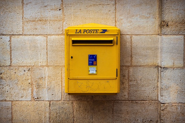 Prix des colis postaux Outre-mer : plusieurs recommandations pour faire baisser leurs prix