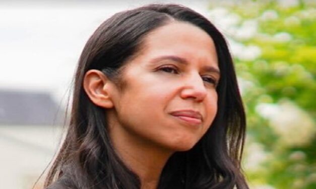 Naïma Moutchou aux Outre-mer : le pari de la stabilité dans la tempête politique