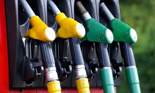 En Guyane la hausse des prix du carburant relance les attentes d’aides