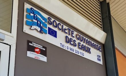 SGDE : les effectifs au cœur du conflit, des perturbations d’eau contestées 